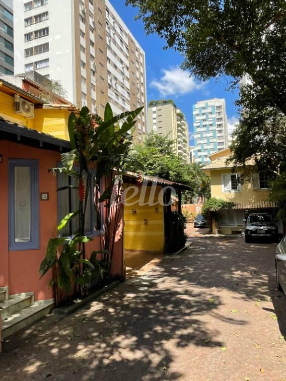 FACHADA de Casa à venda, de vila - sobrado com 114 m², 2 quartos e 1 vaga em Jardim Paulista - São Paulo