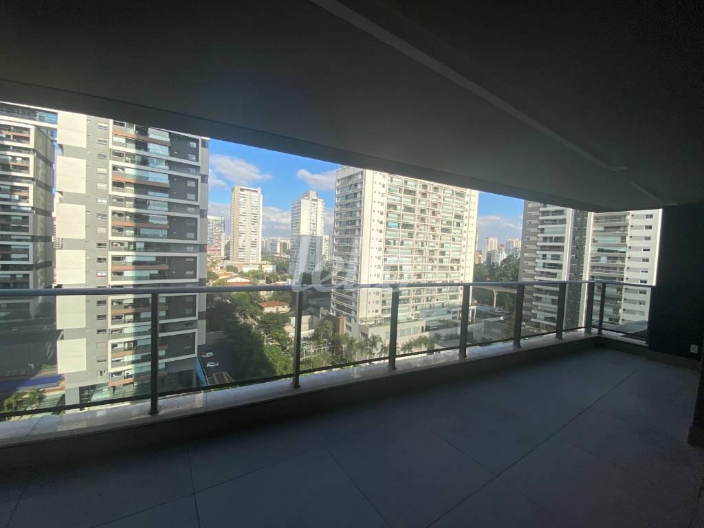VARANDA GOURMET de Apartamento à venda, Padrão com 189 m², 4 quartos e 4 vagas em Cidade Monções - São Paulo