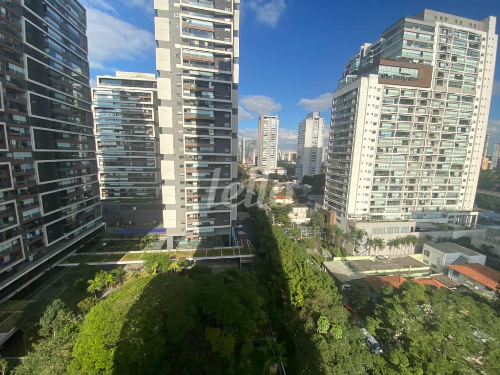 VISTA de Apartamento à venda, Padrão com 189 m², 4 quartos e 4 vagas em Cidade Monções - São Paulo