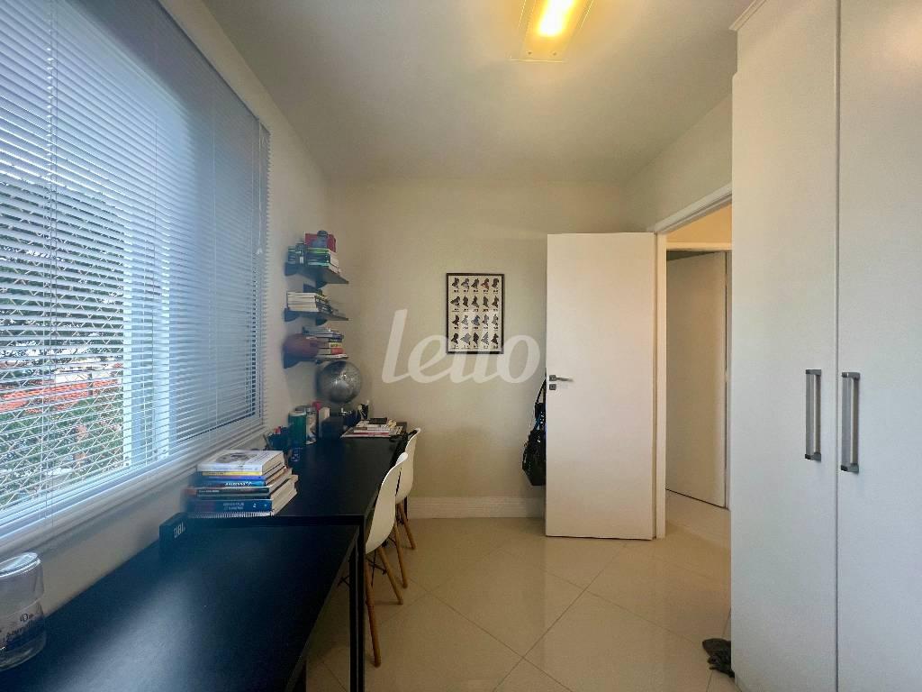 DORMITÓRIO de Apartamento à venda, Padrão com 56 m², 2 quartos e 2 vagas em Vila Anglo Brasileira - São Paulo