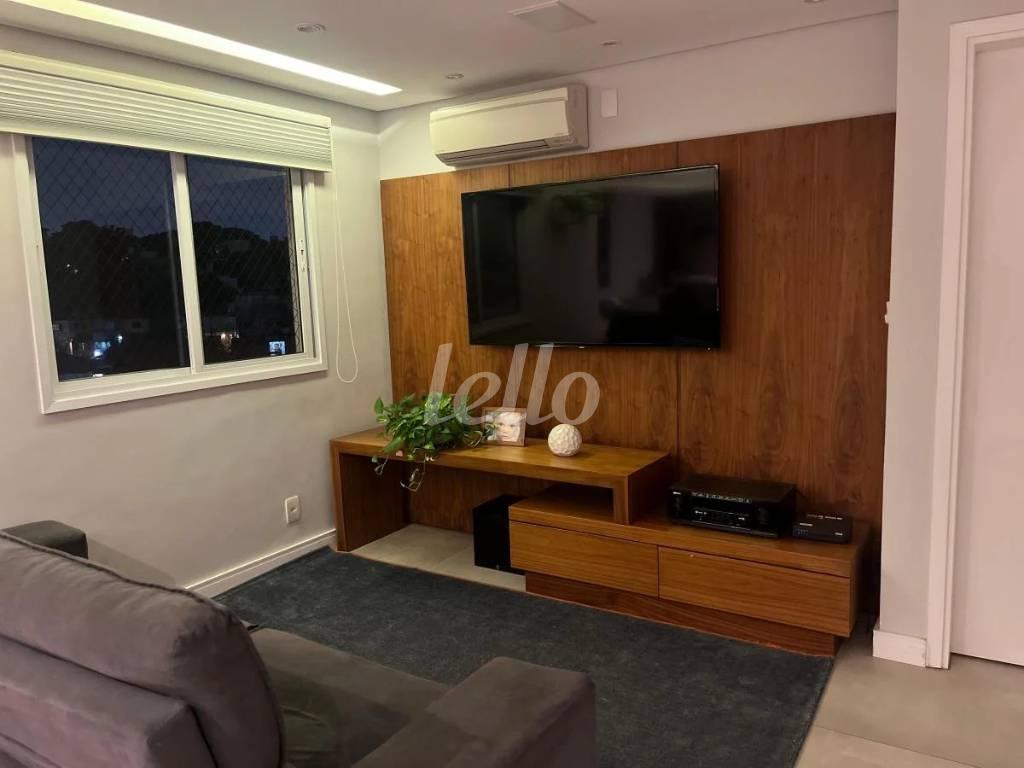 LIVING de Apartamento à venda, Padrão com 156 m², 3 quartos e 3 vagas em Vila Mariana - São Paulo