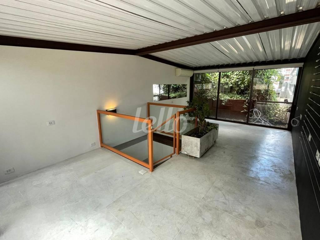 VARANDA de Casa à venda, de vila - sobrado com 114 m², 2 quartos e 1 vaga em Jardim Paulista - São Paulo