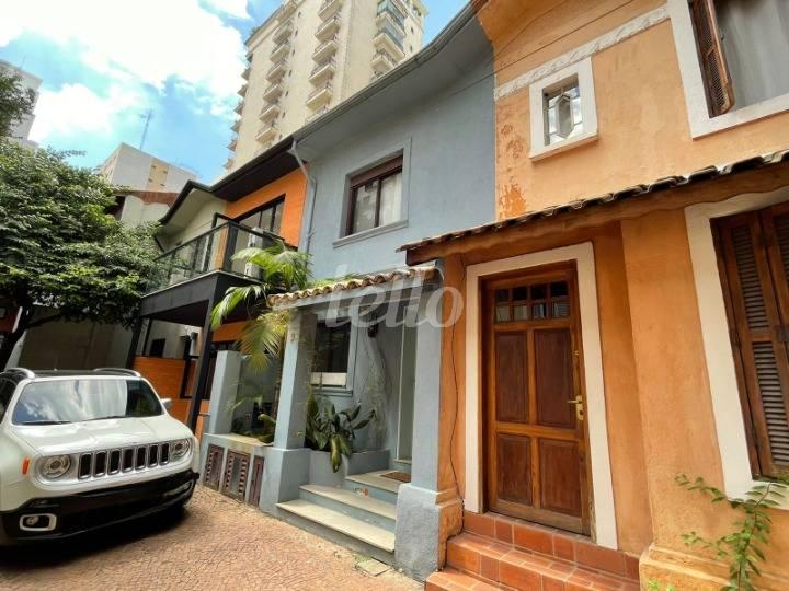FACHADA de Casa à venda, de vila - sobrado com 114 m², 2 quartos e 1 vaga em Jardim Paulista - São Paulo