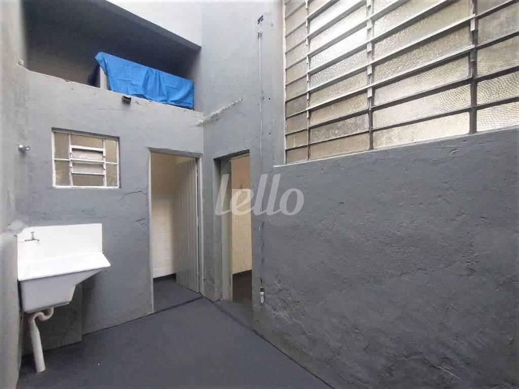 ÁREA EXTERNA de Salão para alugar, Padrão com 80 m², e em Vila Oratório - São Paulo