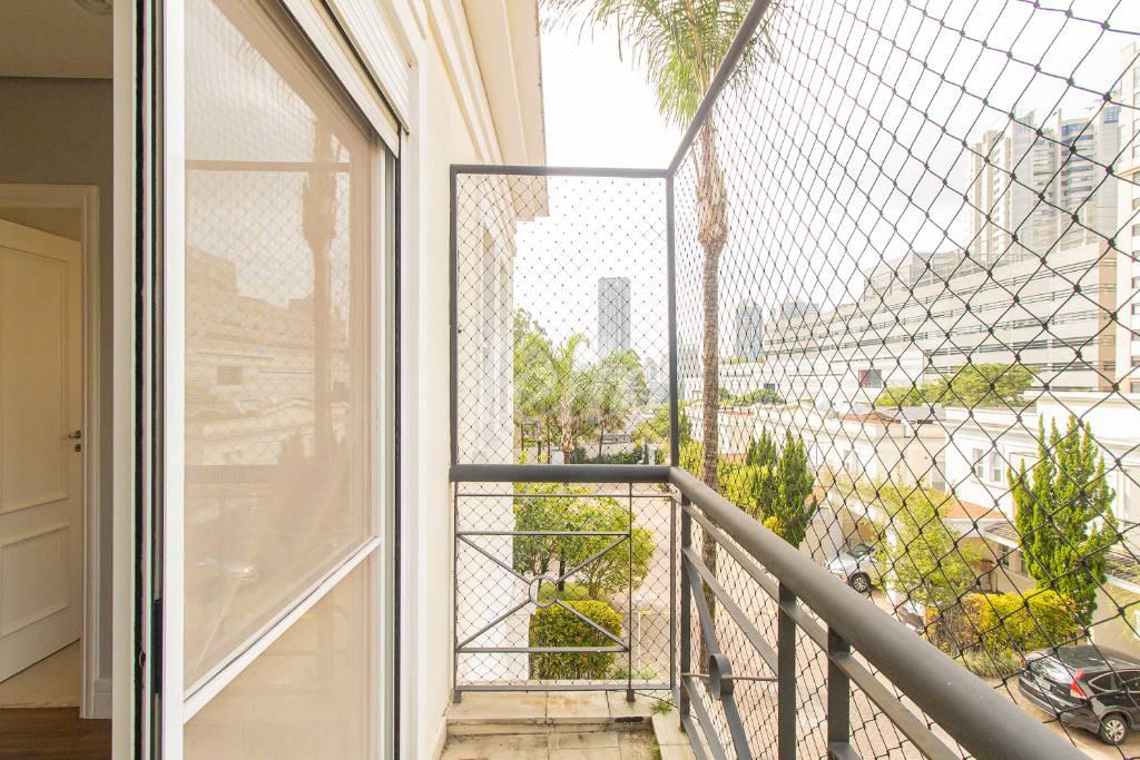 SACADA de Casa para alugar, sobrado com 370 m², 4 quartos e 4 vagas em Jardim Panorama - São Paulo