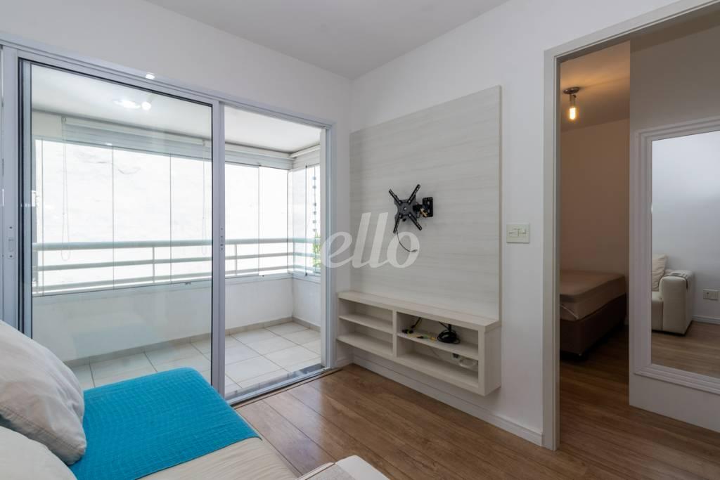 SALA de Apartamento para alugar, Padrão com 37 m², 1 quarto e 1 vaga em Bela Vista - São Paulo