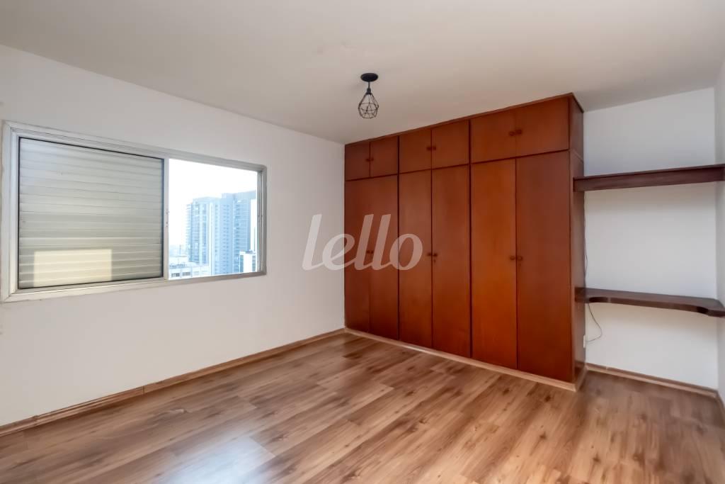 DORMITÓRIO de Apartamento à venda, cobertura - Padrão com 256 m², 5 quartos e 4 vagas em Vila Clementino - São Paulo