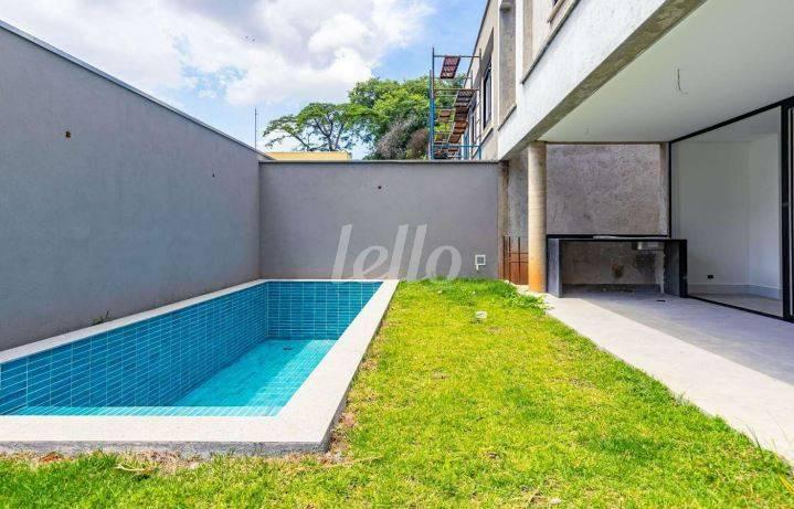 PISCINA de Casa à venda, sobrado com 450 m², 4 quartos e 4 vagas em Santo Amaro - São Paulo