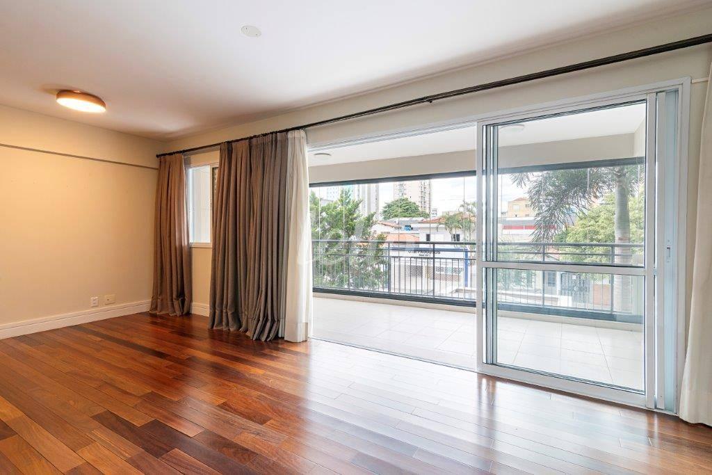 SALA de Apartamento para alugar, Padrão com 133 m², 3 quartos e 2 vagas em Ipiranga - São Paulo