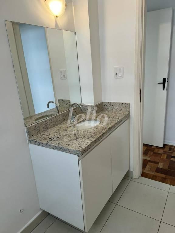 BANHEIRO SOCIAL de Apartamento para alugar, Padrão com 72 m², e 1 vaga em Sumarezinho - São Paulo