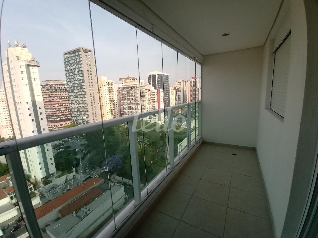 VARANDA de Apartamento para alugar, Padrão com 45 m², 1 quarto e 1 vaga em Vila Gomes Cardim - São Paulo
