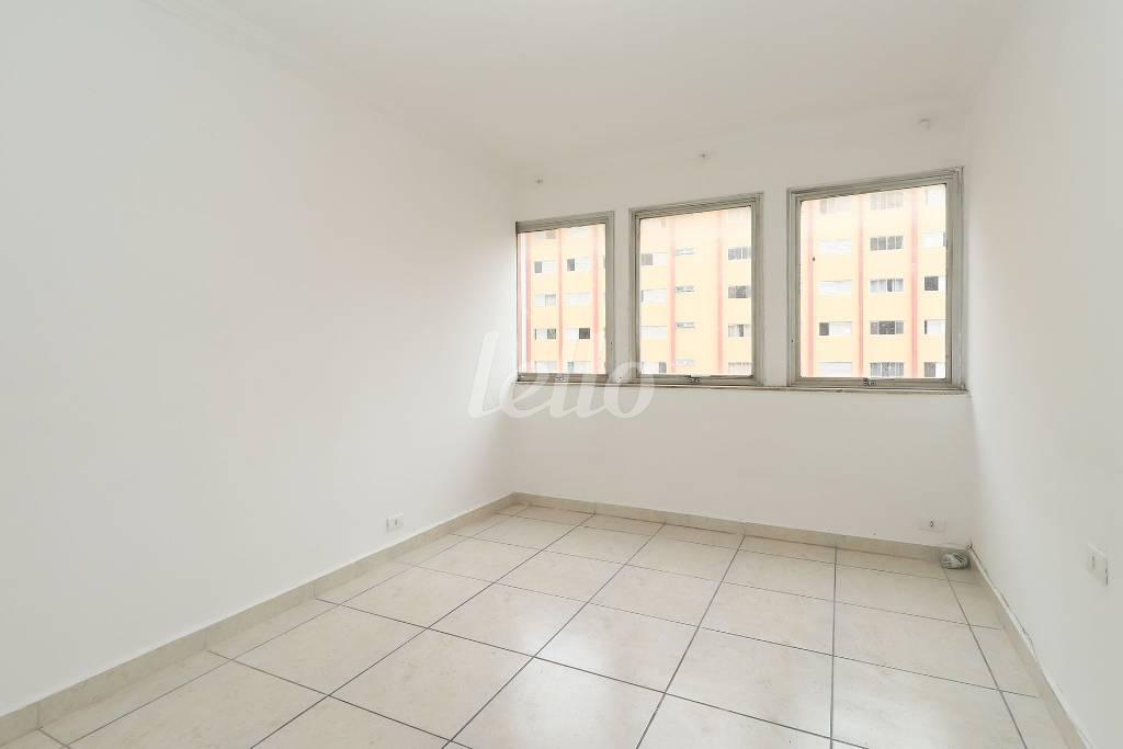 DORMITORIO de Apartamento para alugar, Padrão com 41 m², 1 quarto e 1 vaga em República - São Paulo