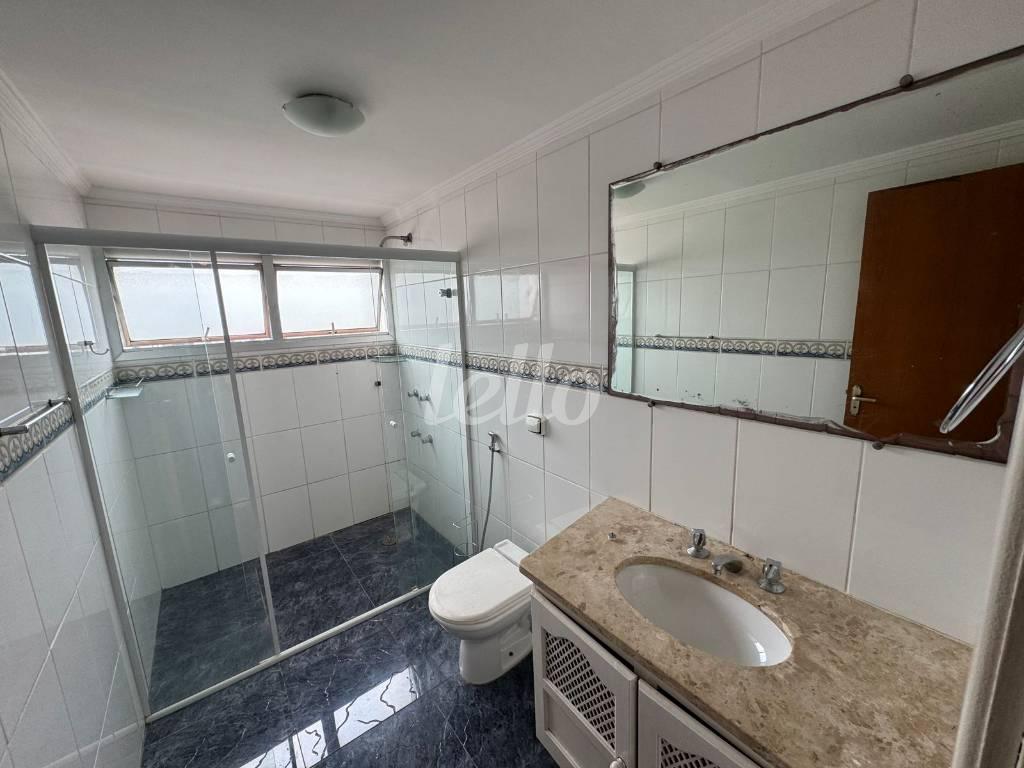 BANHEIRO SUÍTE de Apartamento para alugar, Padrão com 57 m², 1 quarto e 1 vaga em Vila Clementino - São Paulo