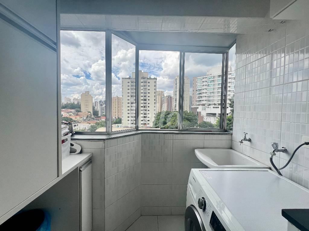 ÁREA SERVIÇO de Apartamento à venda, Padrão com 56 m², 2 quartos e 2 vagas em Vila Anglo Brasileira - São Paulo