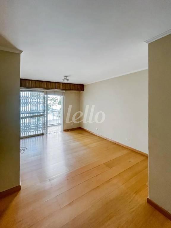 LIVING de Apartamento à venda, Padrão com 67 m², 2 quartos e 1 vaga em Jardim Paulista - São Paulo