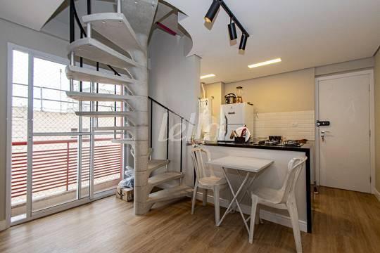 SALA de Apartamento à venda, cobertura - Padrão com 90 m², 2 quartos e 2 vagas em Pinheiros - São Paulo