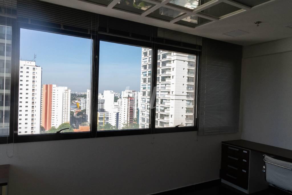 SALA de Sala / Conjunto à venda, Padrão com 31 m², e 1 vaga em Vila Clementino - São Paulo