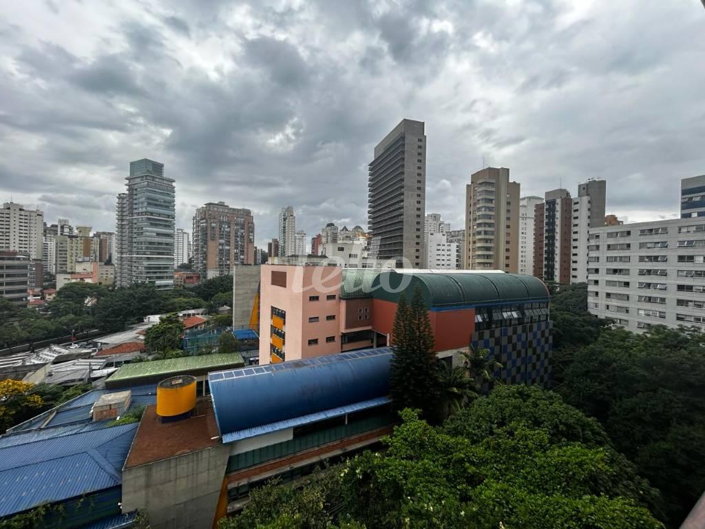VISTA de Apartamento para alugar, Padrão com 116 m², 2 quartos e 3 vagas em Vila Nova Conceição - São Paulo