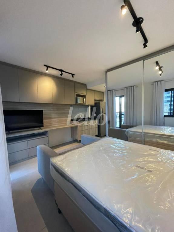 DORMITÓRIO de Apartamento para alugar, Padrão com 26 m², 1 quarto e em Liberdade - São Paulo