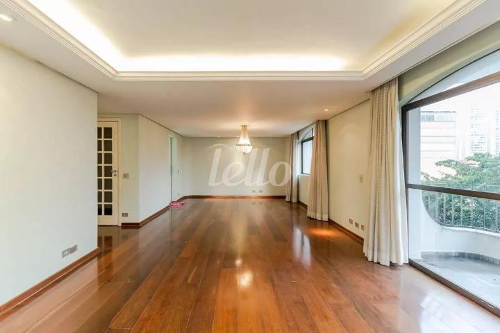 SALA de Apartamento à venda, Padrão com 190 m², 3 quartos e 3 vagas em Vila Uberabinha - São Paulo