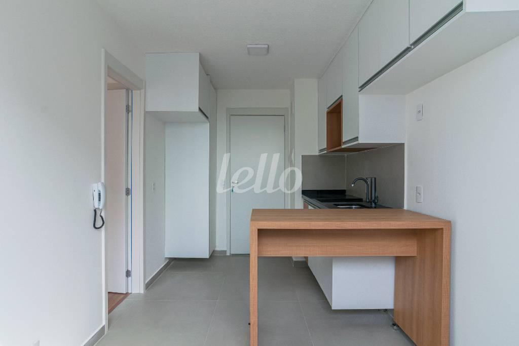 SALA de Apartamento para alugar, Padrão com 24 m², 1 quarto e em Água Branca - São Paulo