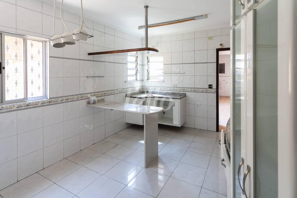 COZINHA de Casa para alugar, sobrado com 174 m², 3 quartos e 2 vagas em Vila Regente Feijó - São Paulo
