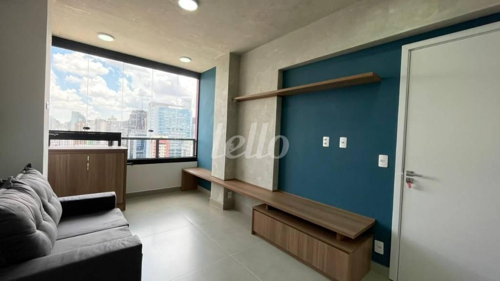SALA de Apartamento para alugar, Padrão com 34 m², 1 quarto e 1 vaga em Consolação - São Paulo