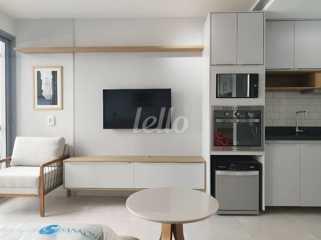 SALA de Apartamento para alugar, Padrão com 29 m², 1 quarto e 1 vaga em Pinheiros - São Paulo
