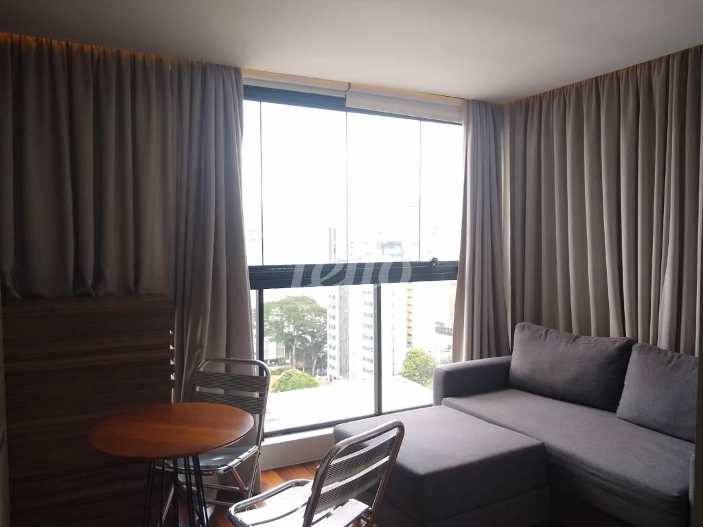 SALA de Apartamento para alugar, Studio com 32 m², 1 quarto e 1 vaga em Jardim Paulista - São Paulo