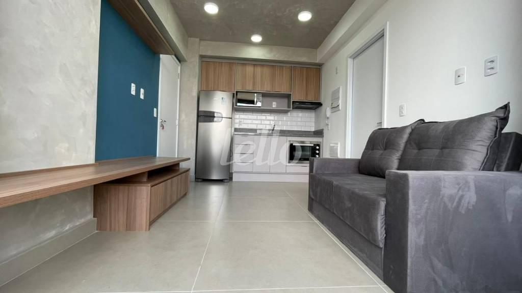 SALA de Apartamento para alugar, Padrão com 34 m², 1 quarto e 1 vaga em Consolação - São Paulo