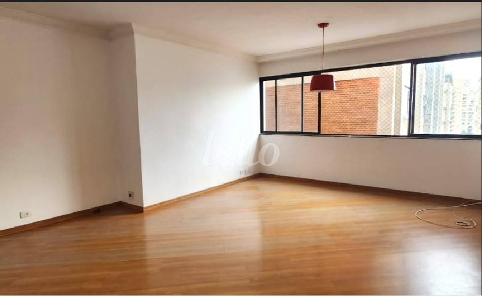 SALA de Apartamento à venda, Padrão com 105 m², 3 quartos e 1 vaga em Vila Mariana - São Paulo