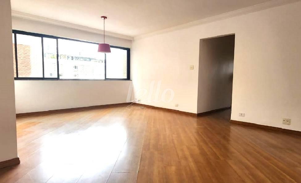 SALA de Apartamento à venda, Padrão com 105 m², 3 quartos e 1 vaga em Vila Mariana - São Paulo