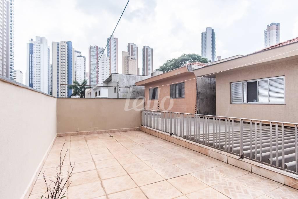 VARANDA de Casa à venda, sobrado com 444 m², 3 quartos e 8 vagas em Vila Regente Feijó - São Paulo