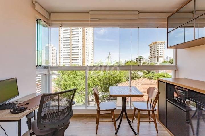 VARANDA de Apartamento à venda, Padrão com 63 m², 2 quartos e 1 vaga em Chácara Inglesa - São Paulo