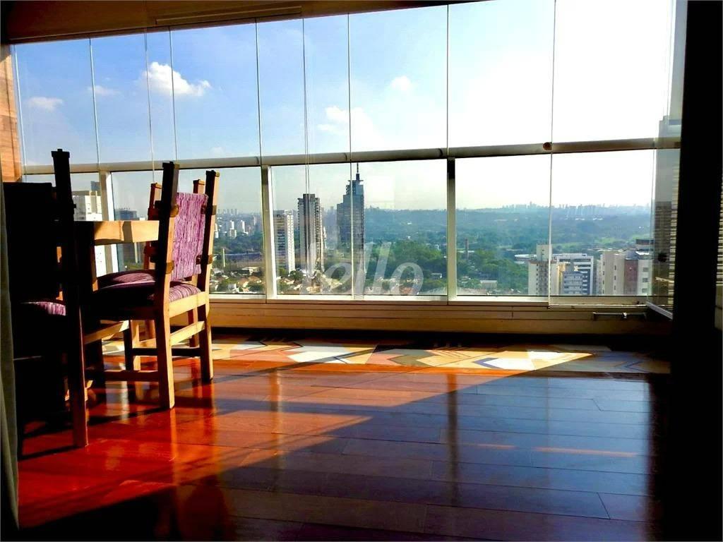 SACADA de Apartamento para alugar, Padrão com 58 m², 1 quarto e 1 vaga em Pinheiros - São Paulo