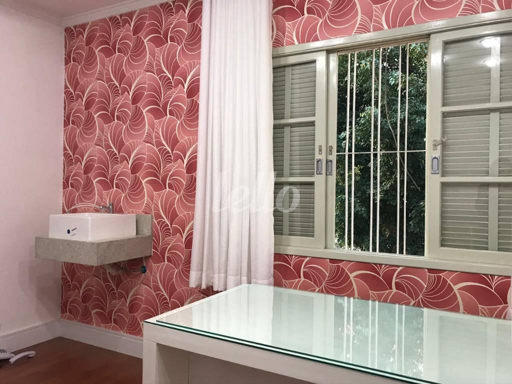 SALA de Casa para alugar, sobrado com 307 m², e 2 vagas em Vila Gomes Cardim - São Paulo