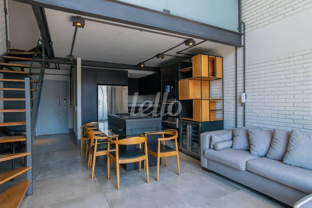 SALA de Apartamento para alugar, Padrão com 79 m², 1 quarto e 2 vagas em Itaim Bibi - São Paulo