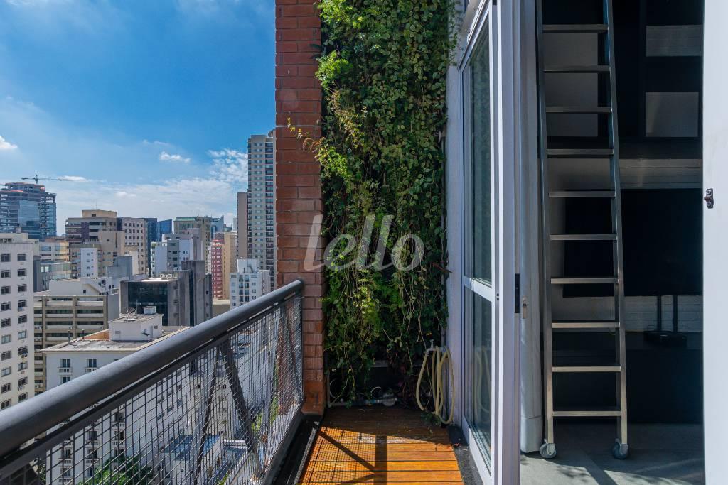 SACADA de Apartamento para alugar, Padrão com 79 m², 1 quarto e 2 vagas em Itaim Bibi - São Paulo