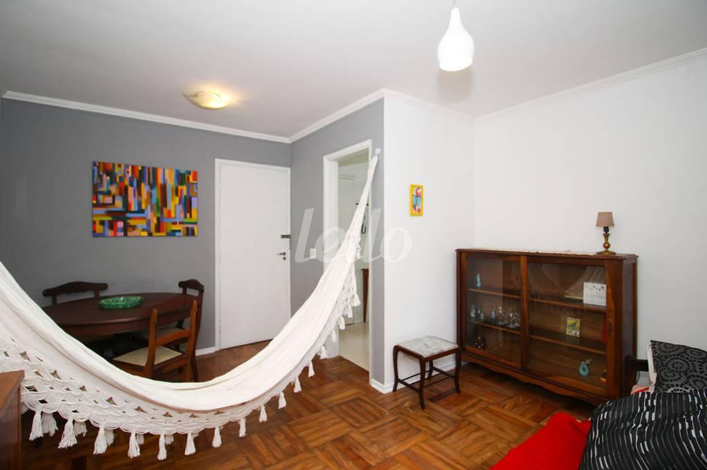 SALA de Apartamento para alugar, Padrão com 62 m², 2 quartos e 1 vaga em Brooklin Paulista - São Paulo