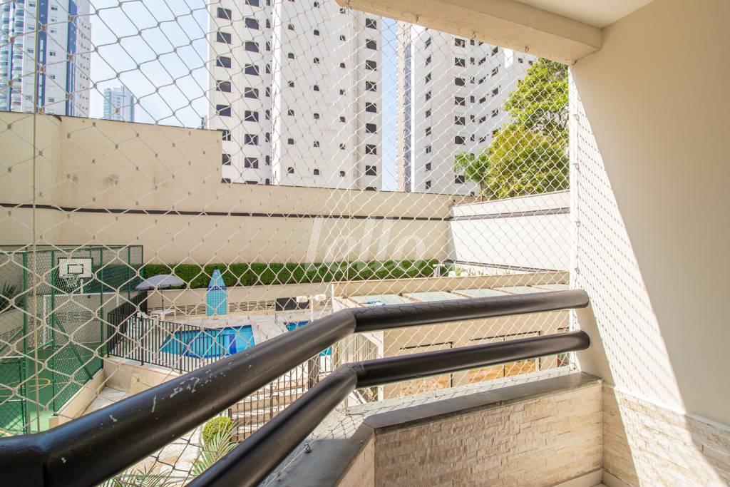 SACADA de Apartamento para alugar, Padrão com 85 m², 3 quartos e 2 vagas em Vila Regente Feijó - São Paulo