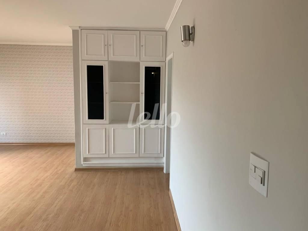 LIVING de Apartamento à venda, Padrão com 115 m², 3 quartos e 1 vaga em Vila Clementino - São Paulo