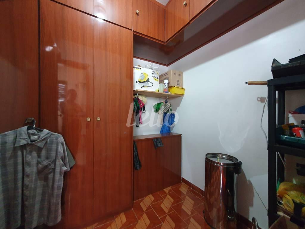 DORMITÓRIO DE SERVIÇO de Apartamento à venda, Padrão com 200 m², 4 quartos e 4 vagas em Santana - São Paulo