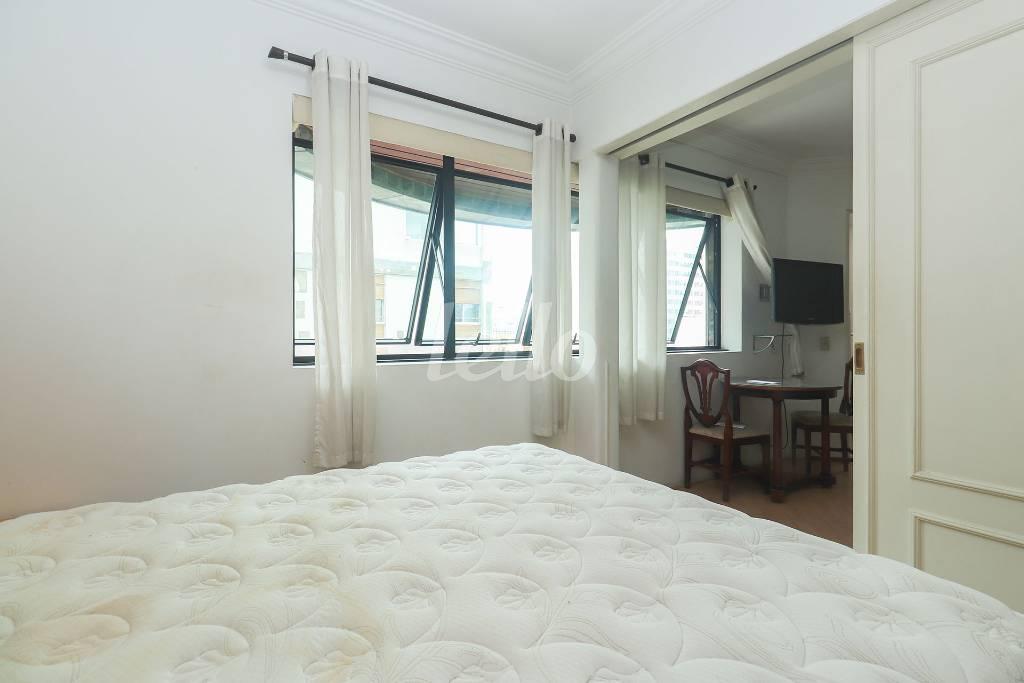 DORMITÓRIO 1 de Apartamento para alugar, Padrão com 32 m², 1 quarto e 1 vaga em Cerqueira César - São Paulo