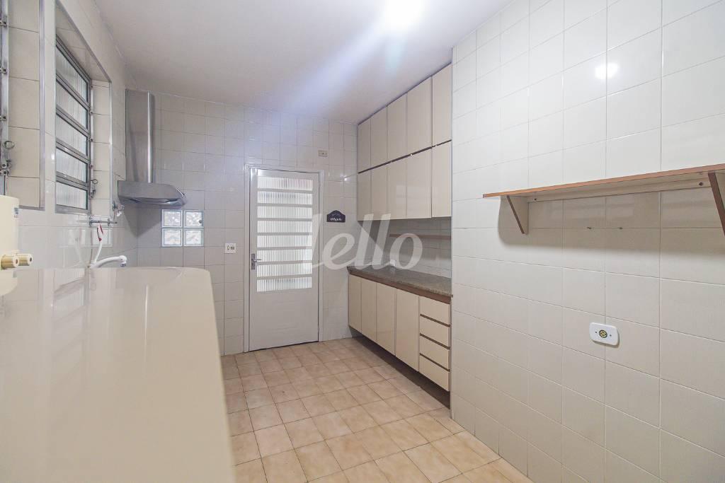 COZINHA de Casa para alugar, sobrado com 176 m², 4 quartos e 2 vagas em Mirandopolis - São Paulo