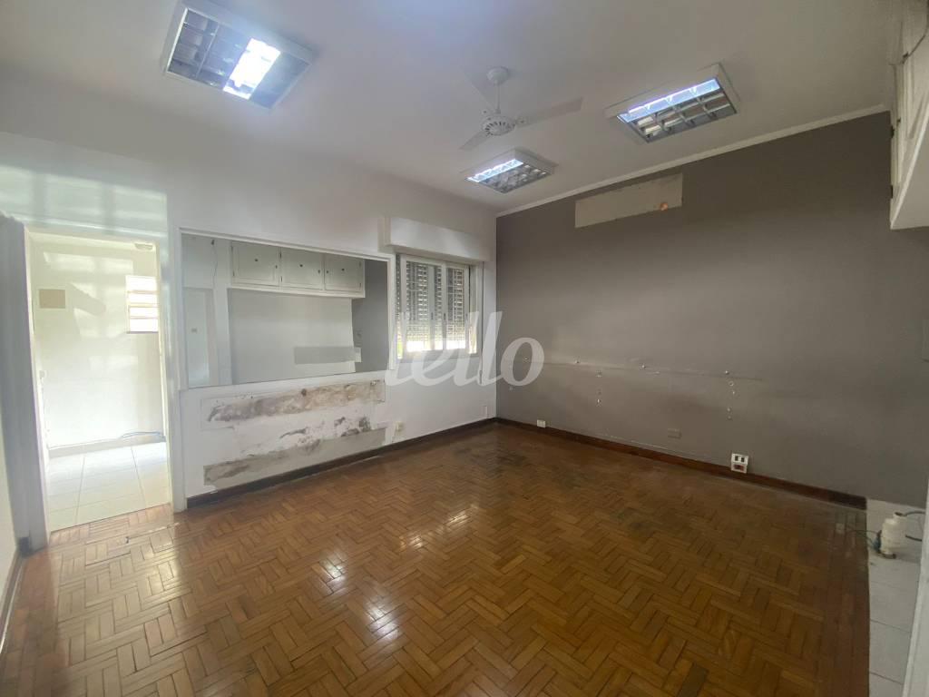 SALA de Casa para alugar, sobrado com 391 m², e 5 vagas em Alto da Lapa - São Paulo