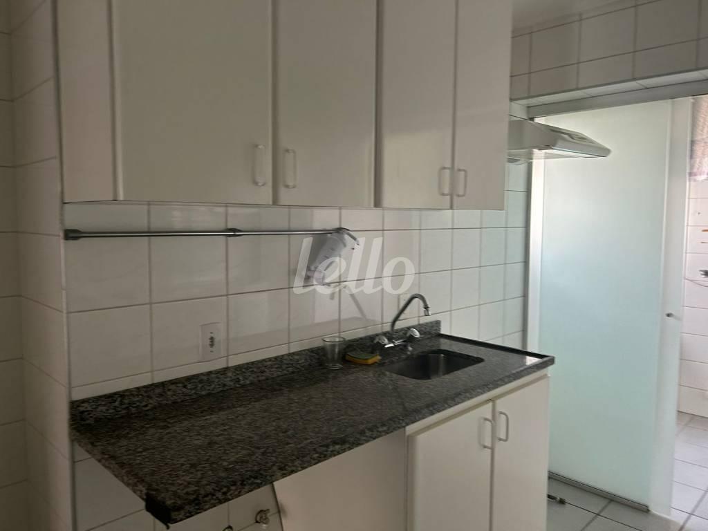 COZINHA de Apartamento para alugar, Padrão com 100 m², 4 quartos e 2 vagas em Vila Cordeiro - São Paulo