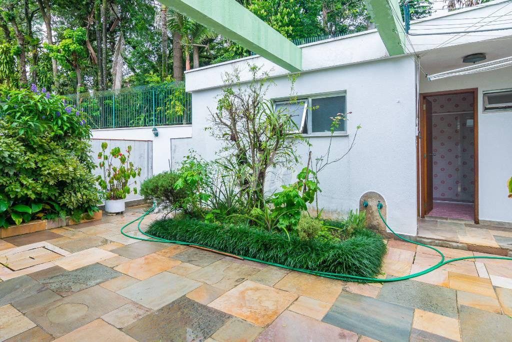 AREA DE LAZER de Casa para alugar, sobrado com 450 m², 3 quartos e 1 vaga em Jardim dos Estados - São Paulo