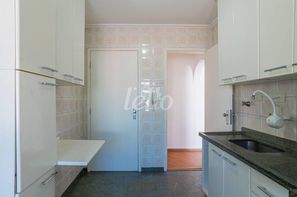 COZINHA de Apartamento para alugar, Padrão com 72 m², 2 quartos e 1 vaga em Vila Nova Conceição - São Paulo