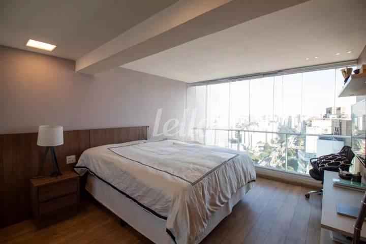 DORMITÓRIO de Apartamento à venda, cobertura - Padrão com 105 m², 2 quartos e 2 vagas em Campo Belo - São Paulo