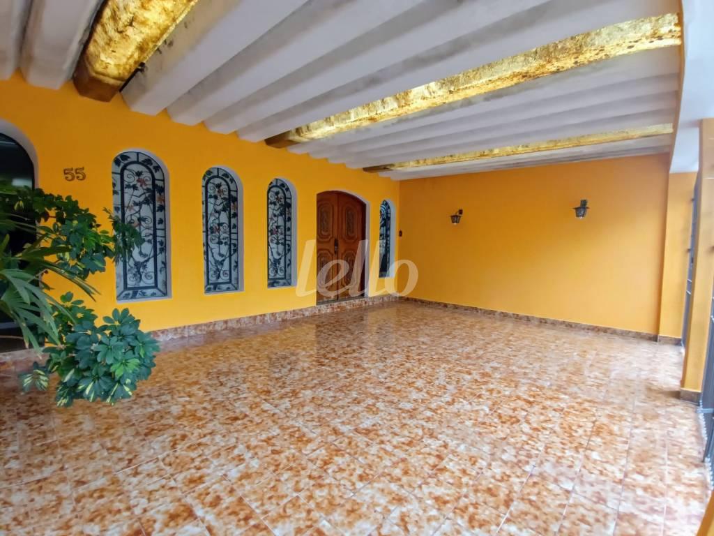 GARAGEM de Casa para alugar, térrea com 176 m², 2 quartos e 3 vagas em Mauá - São Caetano do Sul